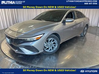 Used 2024 Hyundai Elantra SEL video 1