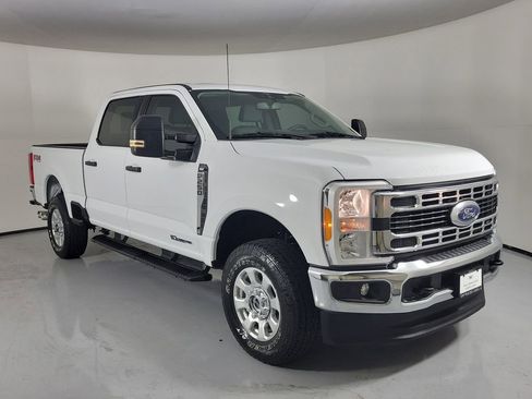 Used 2023 Ford F250 XLT w/ FX4 Off-Road Package AWD/4WD image 1