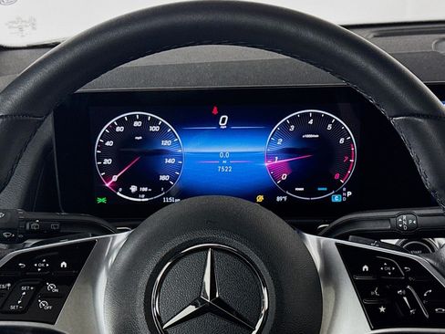 Used 2026 Mercedes-Benz GLB 250 image 18
