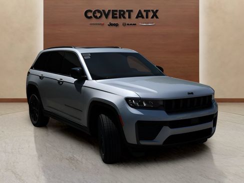 New 2026 Jeep Grand Cherokee Altitude RWD image 7
