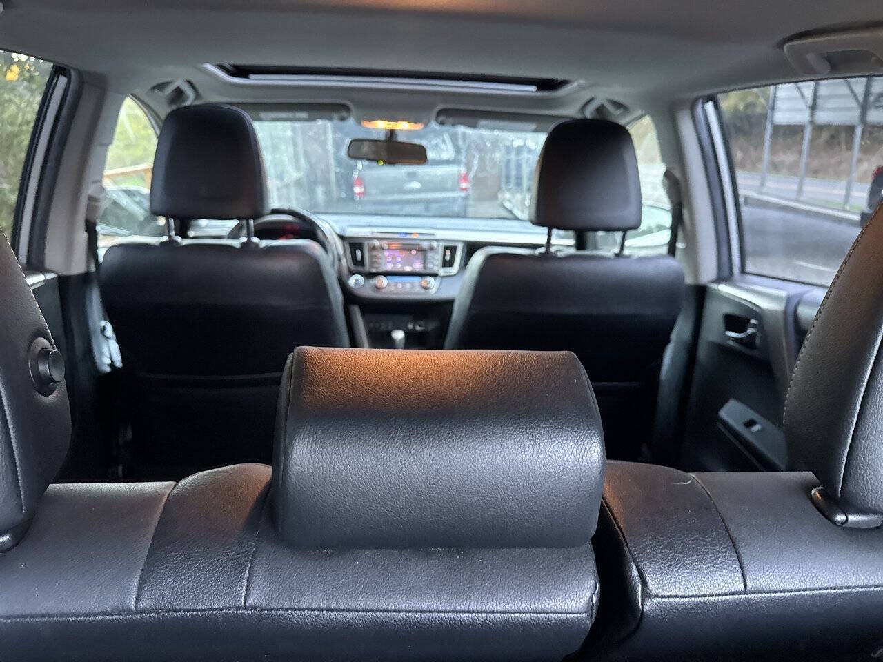 Used 2015 Toyota RAV4 Limited AWD/4WD image 22