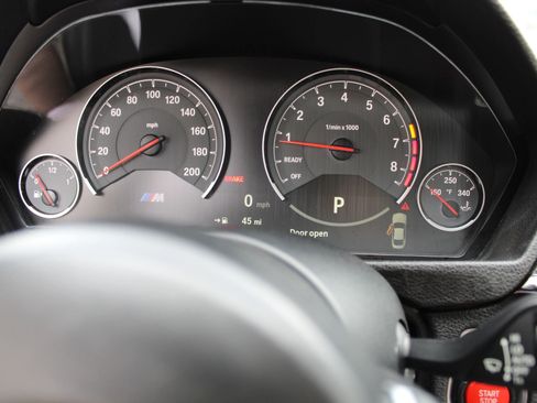 Used 2018 BMW M4 Coupe image 14