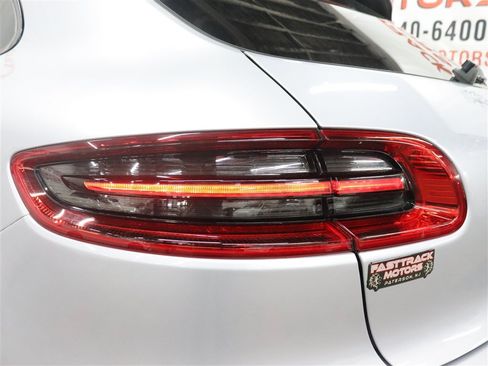 Used 2016 Porsche Macan S AWD/4WD image 9