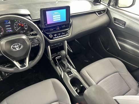 Used 2024 Toyota Corolla Cross SE w/ Moonroof Package image 22