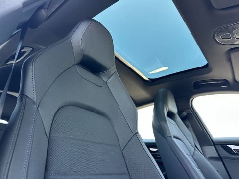 New 2025 Porsche Panamera 4 AWD/4WD image 17