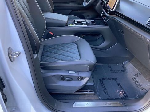 New 2026 Volkswagen Atlas Cross Sport SEL Premium R-Line AWD/4WD image 36