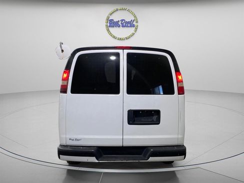 Used 2011 Chevrolet Express 1500 RWD image 5