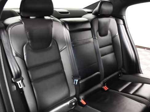 Used 2019 Volvo S60 T8 R-Design AWD/4WD image 23