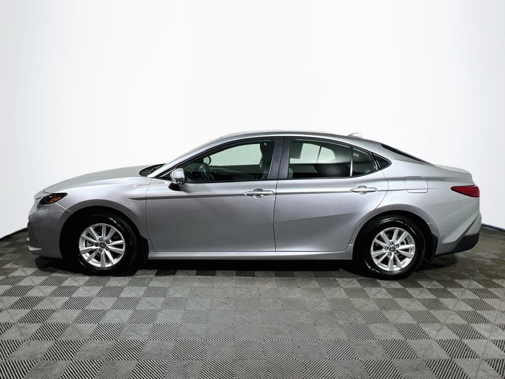 Used 2025 Toyota Camry LE w/ Convenience Package AWD/4WD image 4