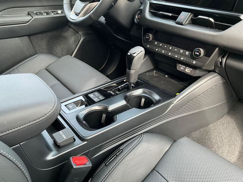 Used 2026 Subaru Outback Touring XT AWD/4WD image 19