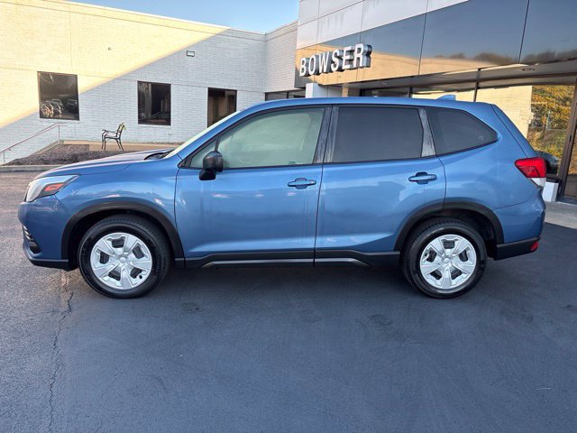 Used 2023 Subaru Forester AWD/4WD image 2