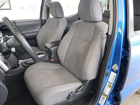 Used 2016 Toyota Tacoma SR5 RWD image 14