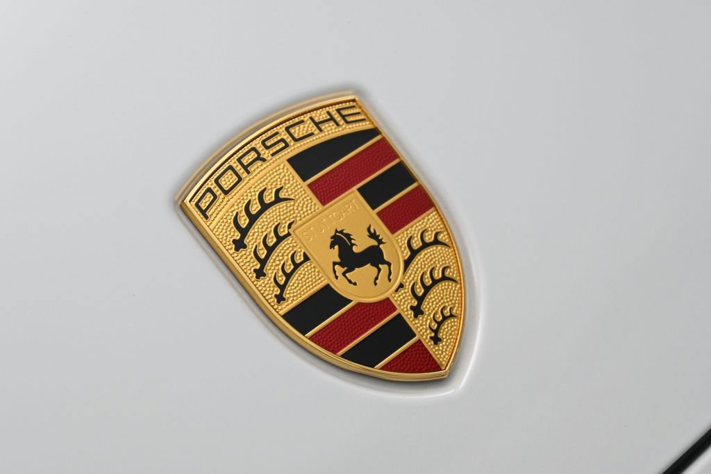 Certified 2022 Porsche Cayenne AWD/4WD image 35