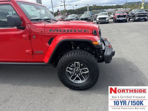 New 2025 Jeep Gladiator Mojave image 4