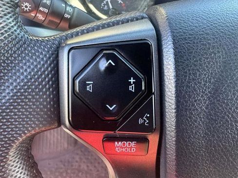 Used 2023 Toyota Tacoma TRD Sport image 18