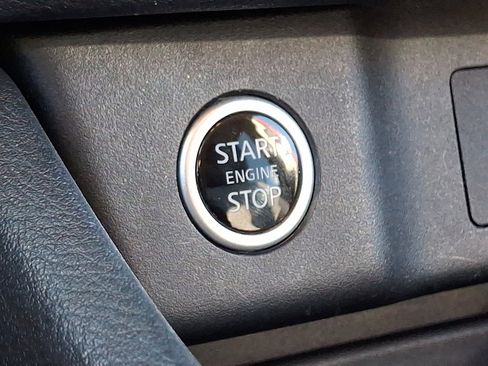 Used 2022 Nissan Rogue SV image 23