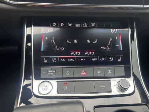 Used 2019 Audi Q8 Premium Plus AWD/4WD image 27