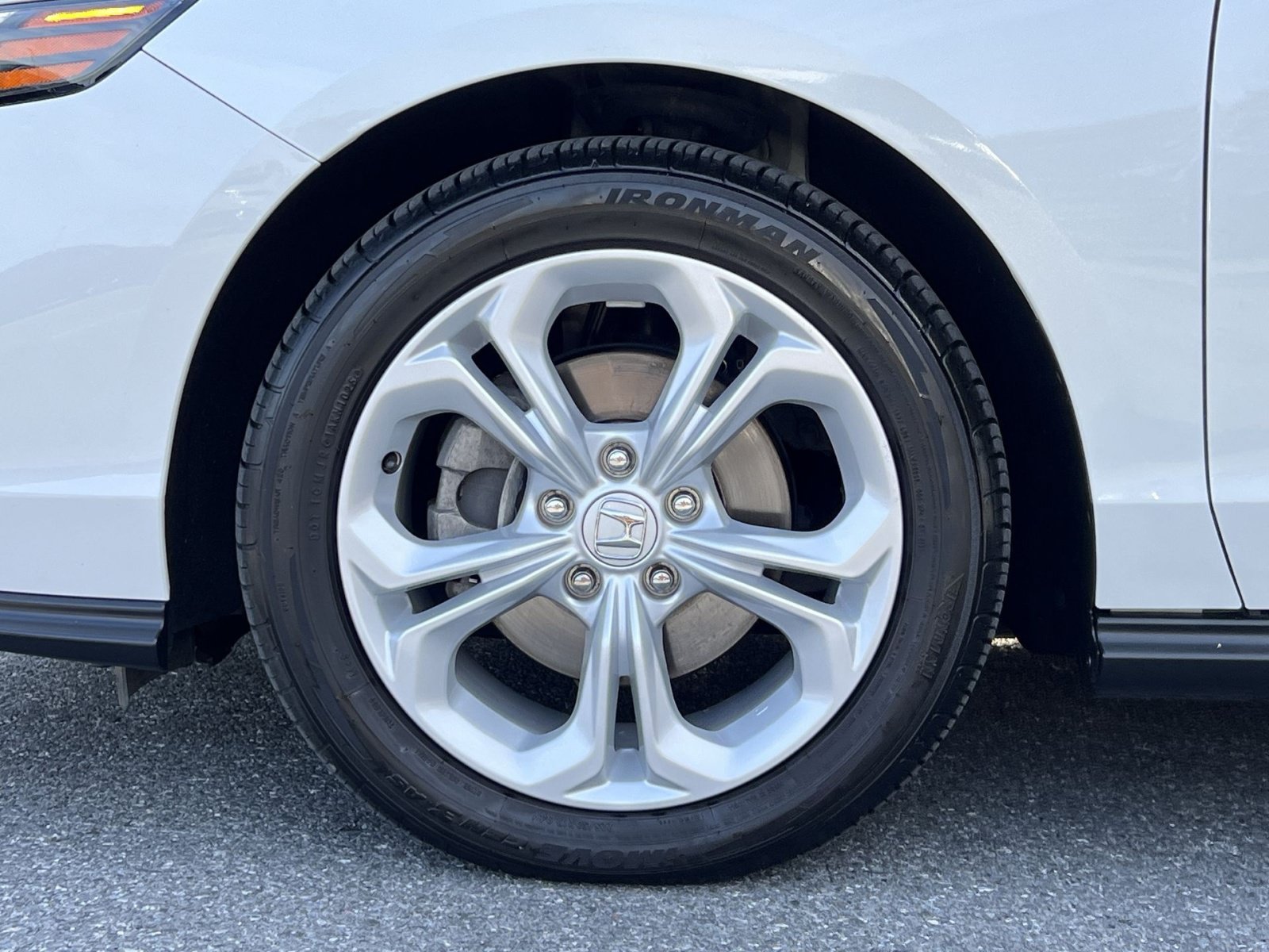 Used 2024 Honda Accord LX image 17