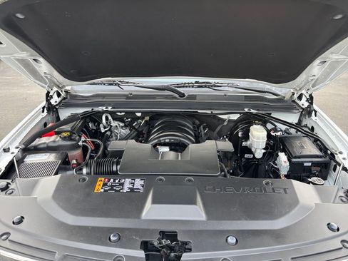 Used 2019 Chevrolet Suburban LT AWD/4WD image 30