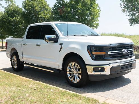 Used 2025 Ford F150 XLT w/ Equipment Group 302A MID RWD image 5