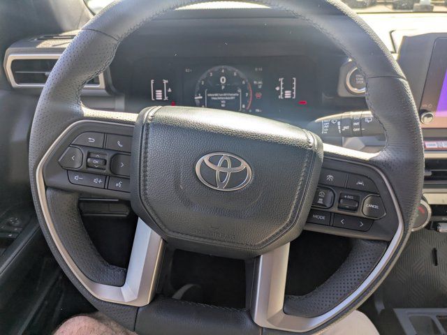 New 2026 Toyota 4Runner SR5 AWD/4WD image 16