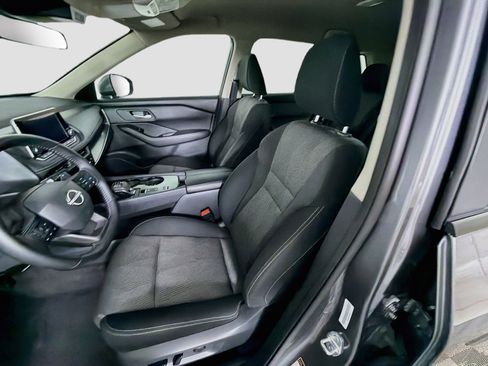 Used 2026 Nissan Rogue SV FWD image 13