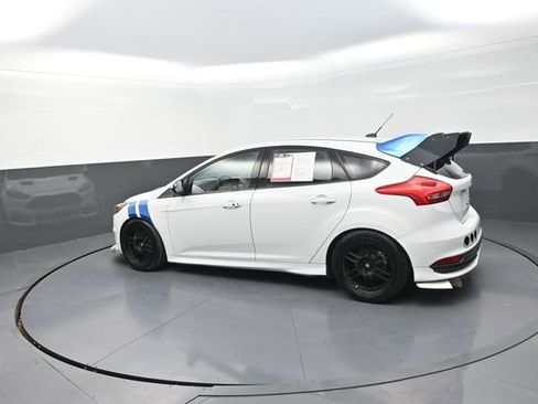 Used 2018 Ford Focus ST image 53