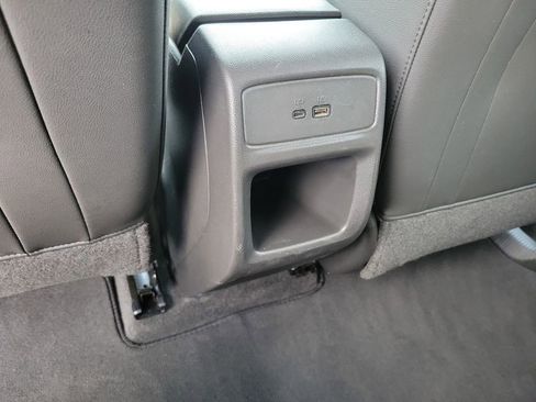 Used 2025 Chevrolet Trax LT w/ LT Convenience Package FWD image 14