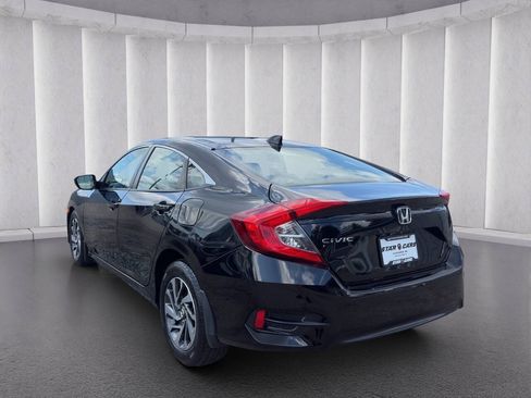 Used 2018 Honda Civic EX image 3