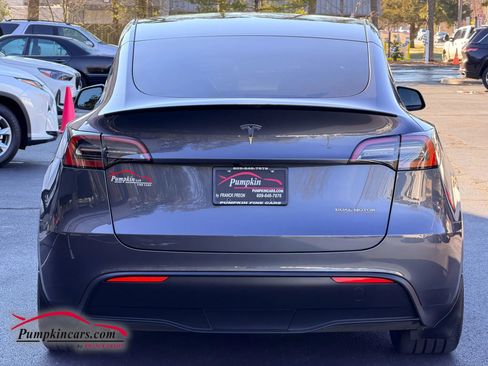 Used 2023 Tesla Model Y Performance image 14