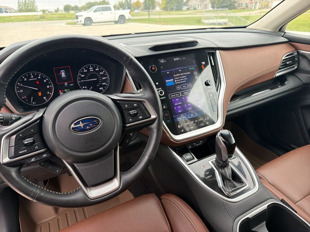 Used 2021 Subaru Outback Touring AWD/4WD image 12