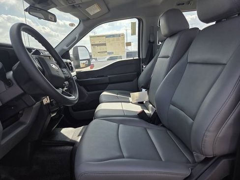 New 2026 Ford F250 XL w/ XL Chrome Package image 11
