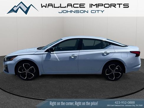 Used 2024 Nissan Altima 2.5 SR AWD/4WD image 1