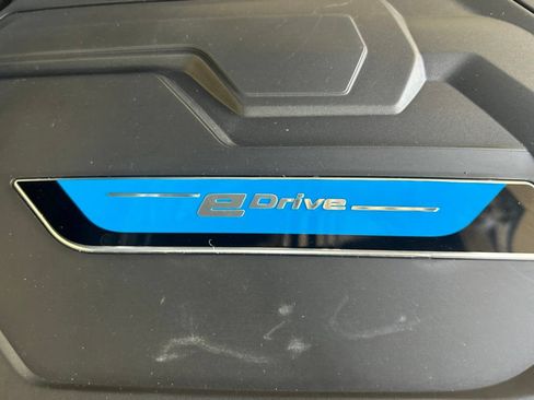Used 2023 BMW 330e w/ M Sport Package RWD image 15