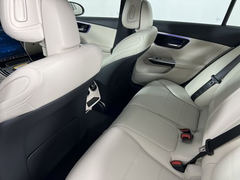 New 2025 Mercedes-Benz C 300 4MATIC Sedan image 21