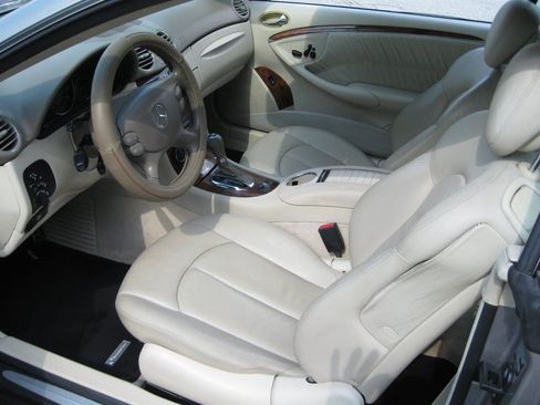 Used 2008 Mercedes-Benz CLK 350 Cabriolet image 12