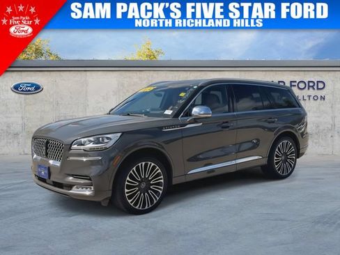 Used 2022 Lincoln Aviator Black Label w/ Class IV Trailer Tow Package AWD/4WD image 4