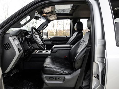 Used 2015 Ford F450 Lariat w/ Lariat Ultimate Package image 4