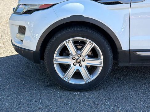 Used 2013 Land Rover Range Rover Evoque Pure Plus AWD/4WD image 9