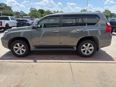 Used 2013 Lexus GX 460 w/ Comfort Plus Pkg AWD/4WD image 6