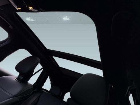 Certified 2026 Mercedes-Benz GLC 300 image 11