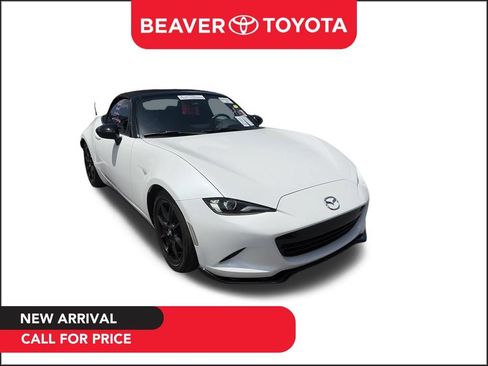 Used 2025 MAZDA MX-5 Miata Club RWD image 1