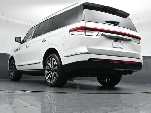 Certified 2023 Lincoln Navigator Reserve AWD/4WD image 44