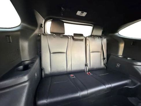 Used 2021 Toyota Highlander XSE image 11