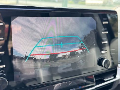 Used 2021 Toyota Sienna XLE w/ XLE Plus Package image 33