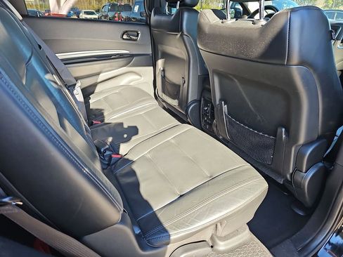 Used 2019 Dodge Durango GT image 14