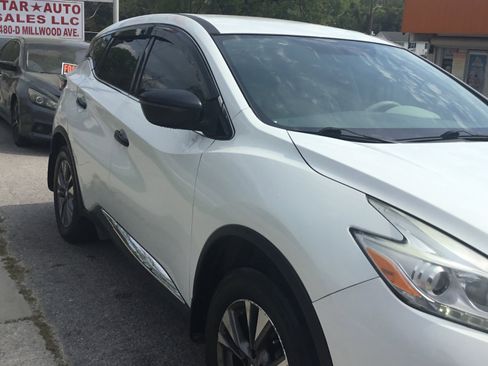 Used 2017 Nissan Murano S w/ Navigation Package image 2