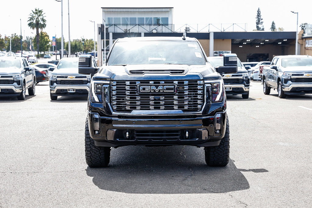 Used 2024 GMC Sierra 2500 Denali Ultimate AWD/4WD image 6