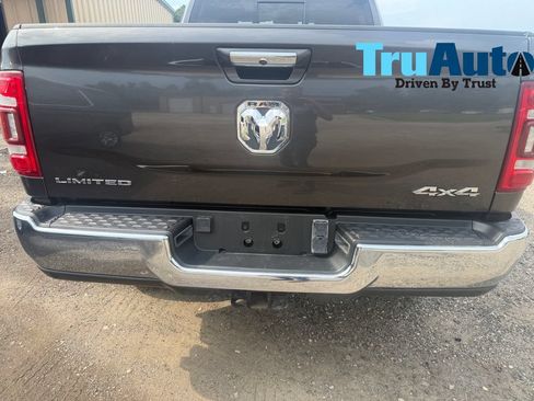 Used 2022 RAM 2500 Limited w/ Safety Group AWD/4WD image 3