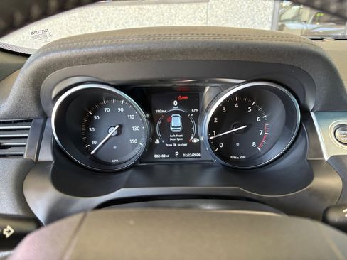 Used 2016 Land Rover Range Rover Evoque SE Premium image 11